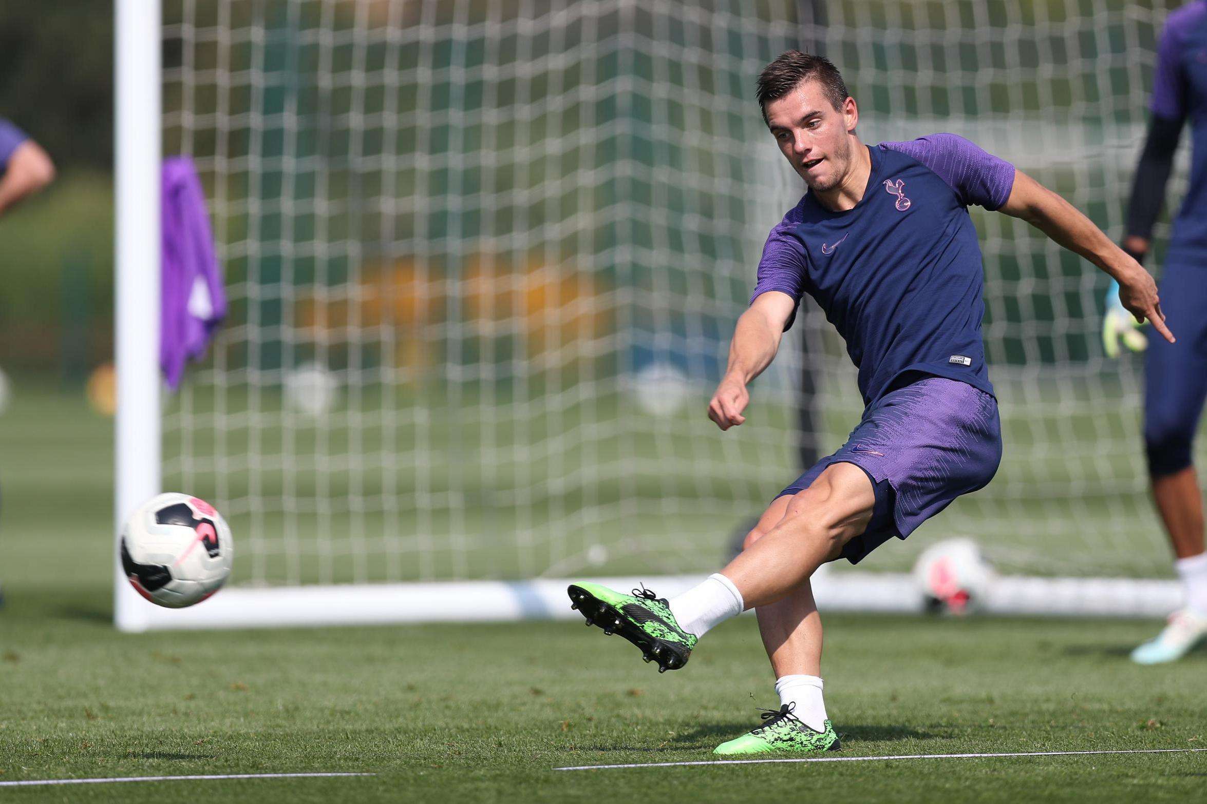 国际比赛日体能课后，辽宁本钢调整名单备战足总杯，压力陡增，纪律约束更严格的简单介绍-九游体育